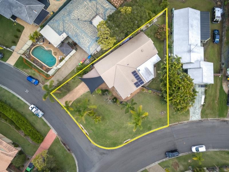 8 Fadden Close, Arundel QLD 4214