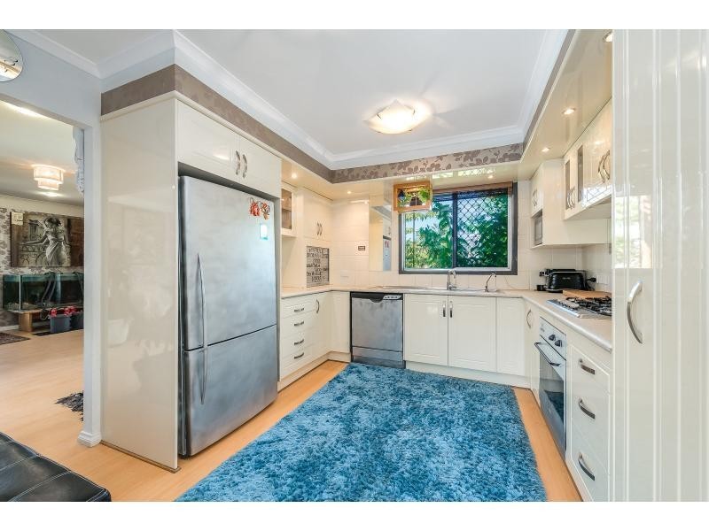 15 Sunbird Avenue, Paradise Point QLD 4216