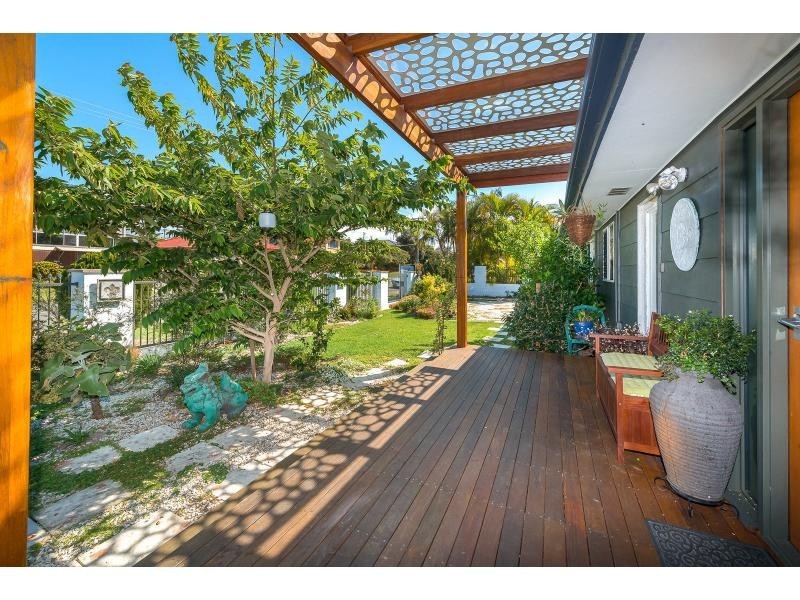 15 Sunbird Avenue, Paradise Point QLD 4216