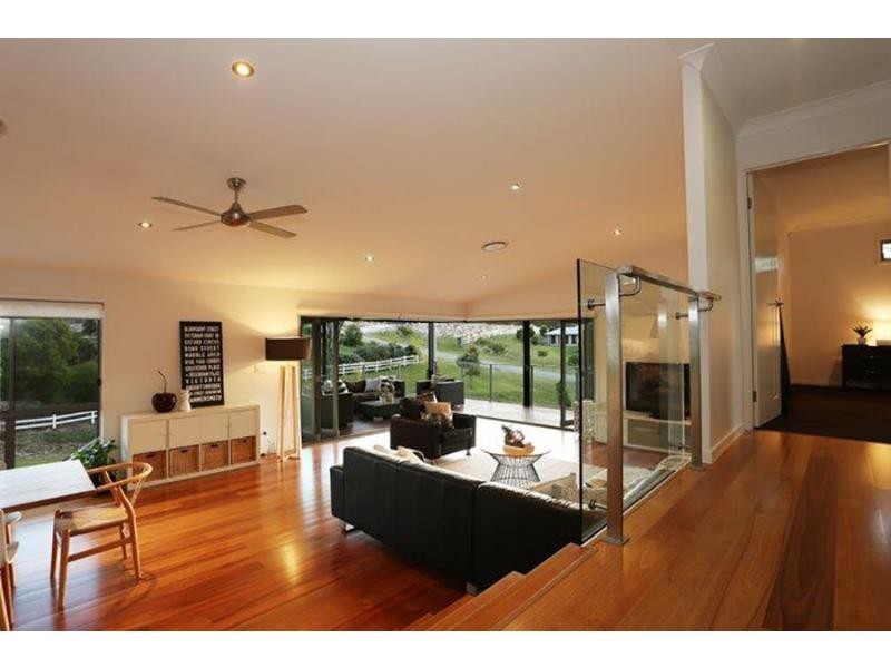 28 Huntington Drive, Maudsland QLD 4210