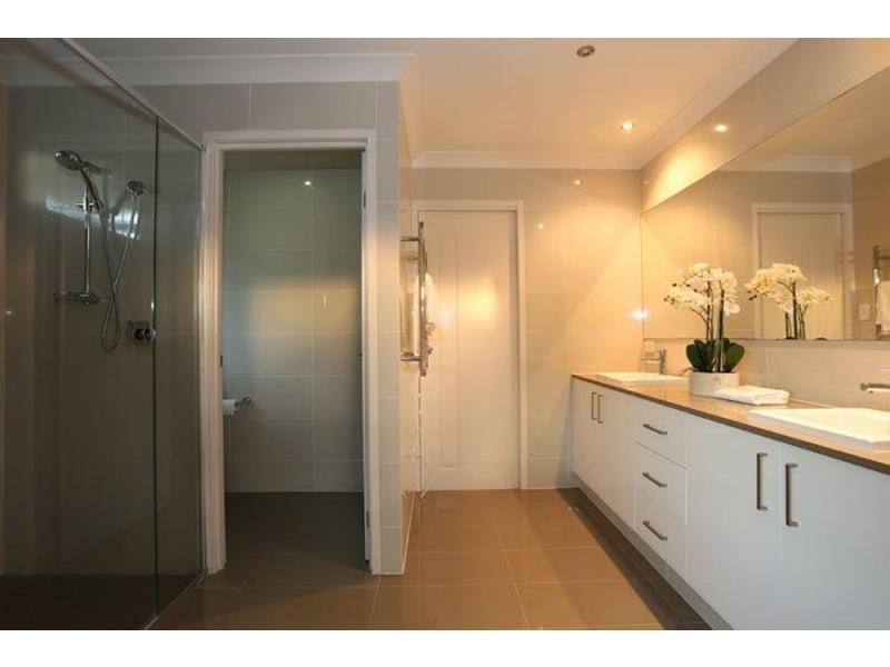 28 Huntington Drive, Maudsland QLD 4210