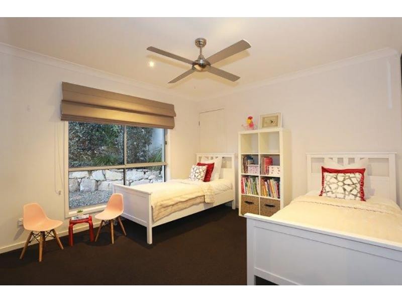 28 Huntington Drive, Maudsland QLD 4210