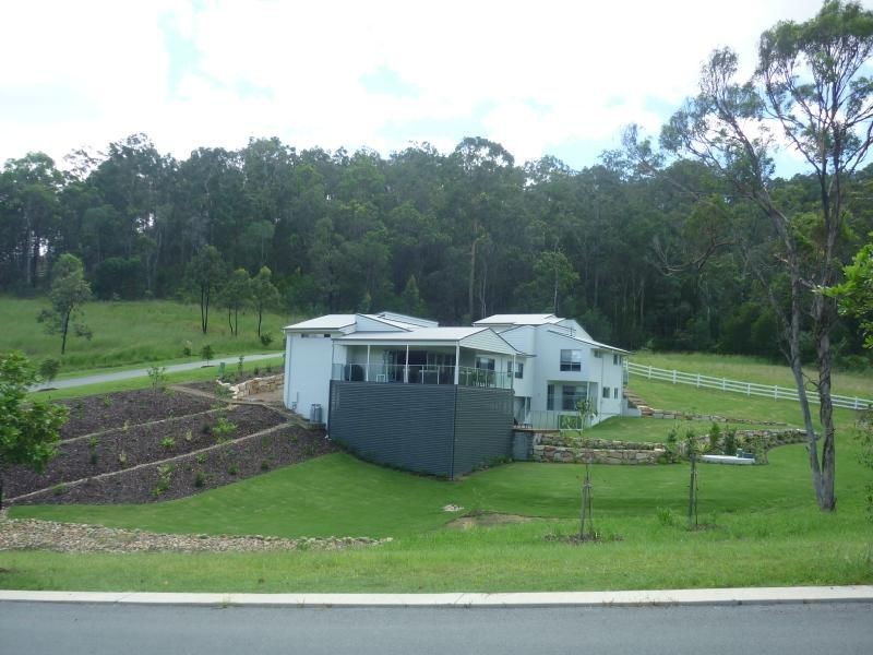 28 Huntington Drive, Maudsland QLD 4210