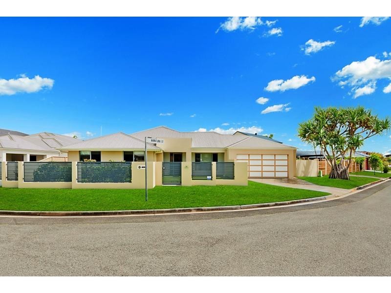 10 Namatjira Street, Paradise Point QLD 4216