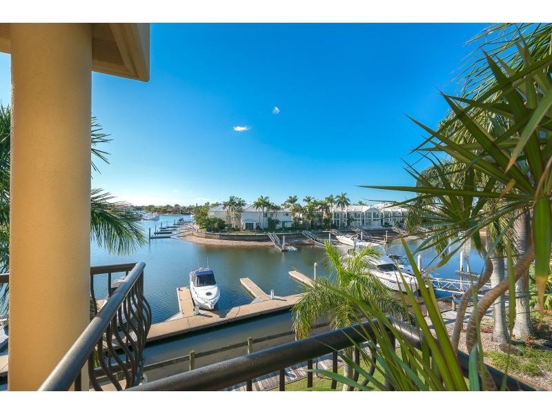 23/41A Broadwater Street, Runaway Bay QLD 4216