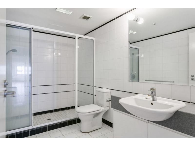 12 Commodore Drive, Paradise Waters QLD 4217