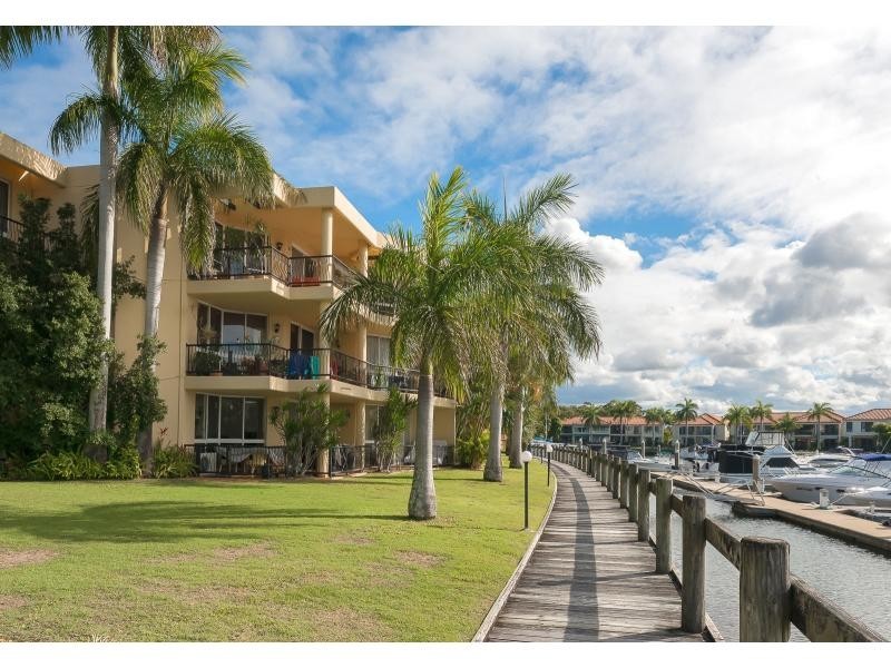3/41a Broadwater Street, Runaway Bay QLD 4216