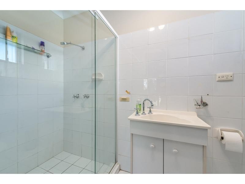 5 Koitaki Court, Runaway Bay QLD 4216