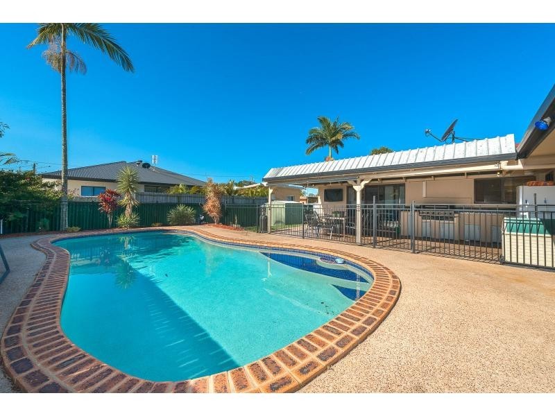 5 Koitaki Court, Runaway Bay QLD 4216