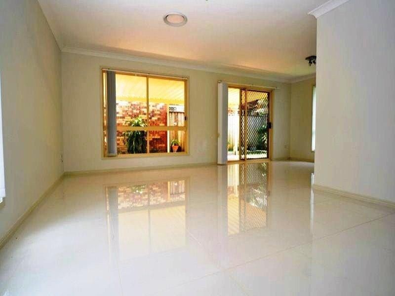 16 Trade Winds Drive, Helensvale QLD 4212