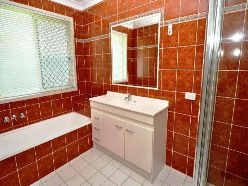 16 Trade Winds Drive, Helensvale QLD 4212