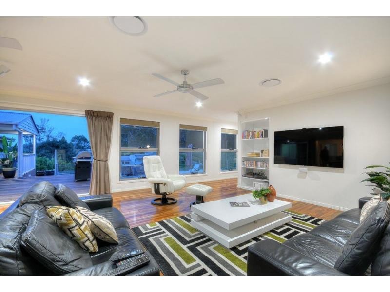 32 Huntington Drive, Maudsland QLD 4210