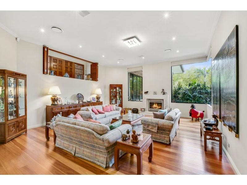 11 Kootingal Street, Ashmore QLD 4214