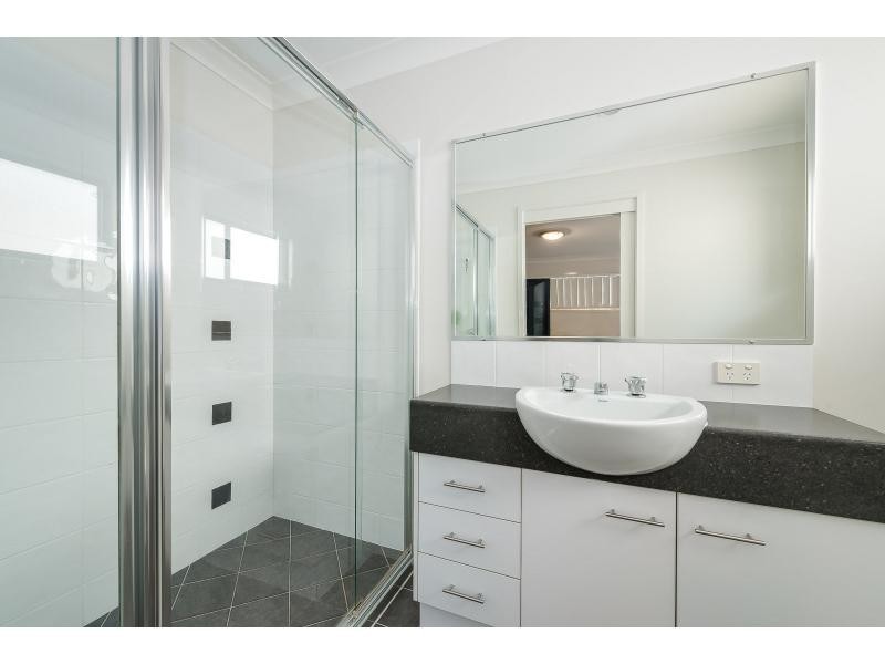 2/1 Denton Street, Upper Coomera QLD 4209
