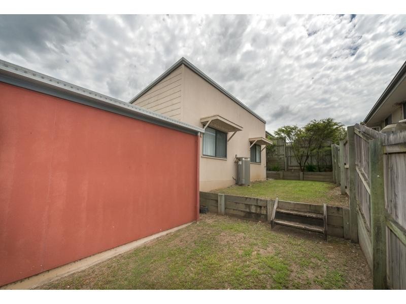 2/1 Denton Street, Upper Coomera QLD 4209