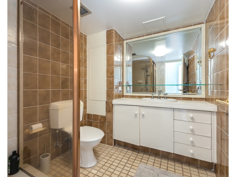 63/4 Thornton Street, Surfers Paradise QLD 4217