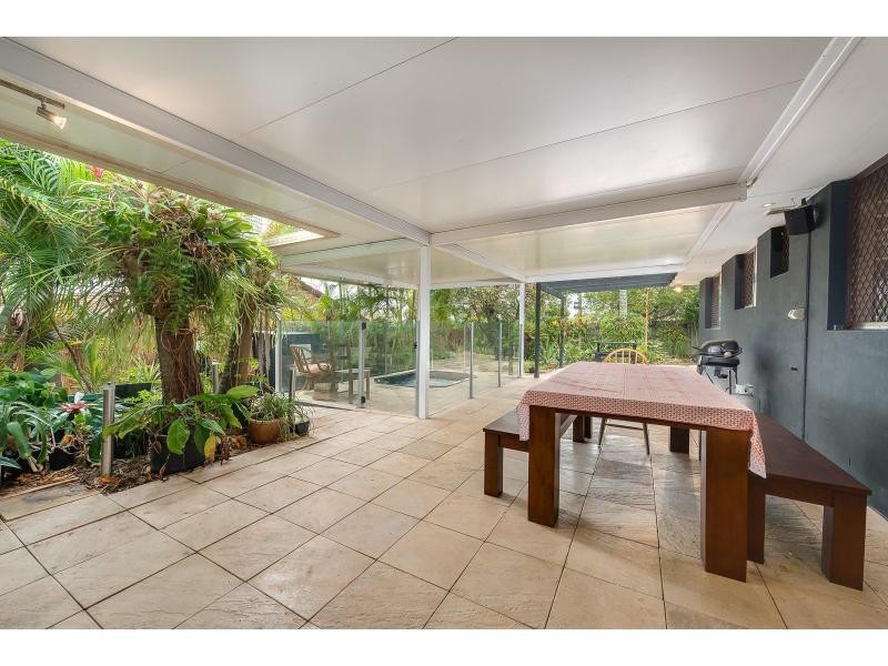 2/5 Callistemon Court, Arundel QLD 4214