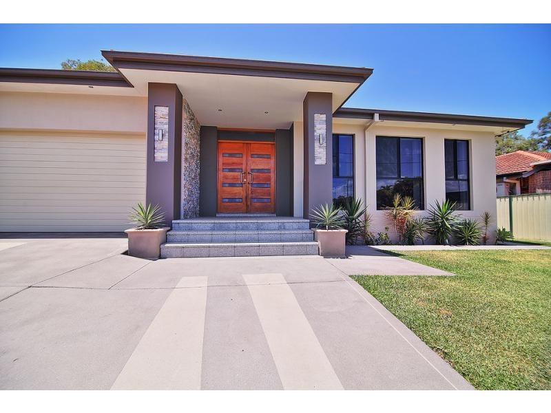 59 Morala Avenue, Runaway Bay QLD 4216