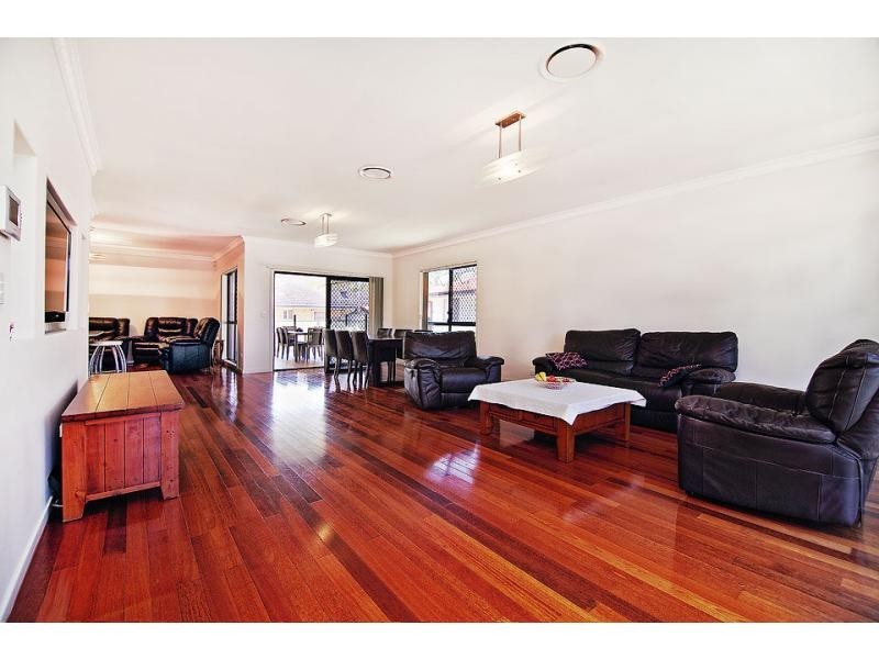 59 Morala Avenue, Runaway Bay QLD 4216