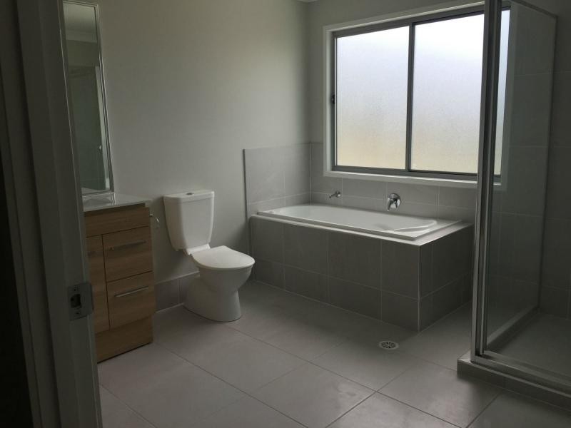 1/40 Midway Terrace, Pacific Pines QLD 4211