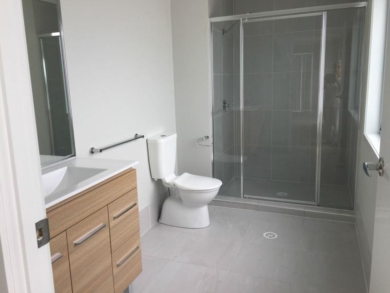 1/40 Midway Terrace, Pacific Pines QLD 4211