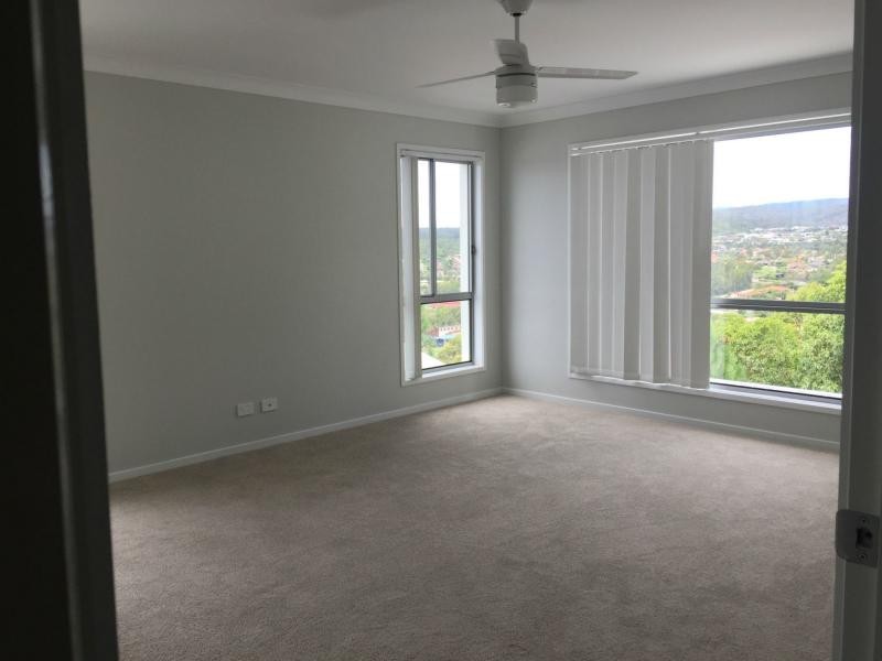 1/40 Midway Terrace, Pacific Pines QLD 4211