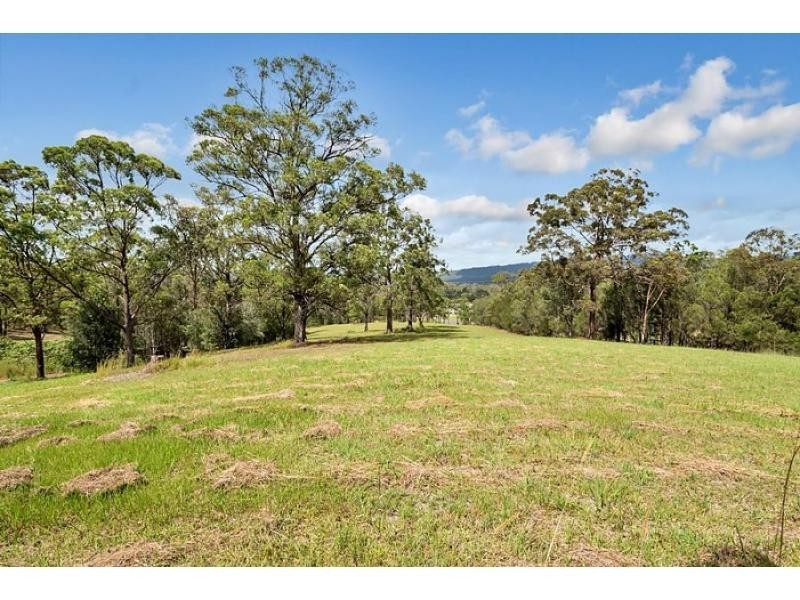 30 Holyrood Road, Maudsland QLD 4210