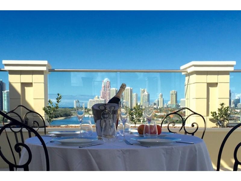 10/42 Brighton Parade, Southport QLD 4215