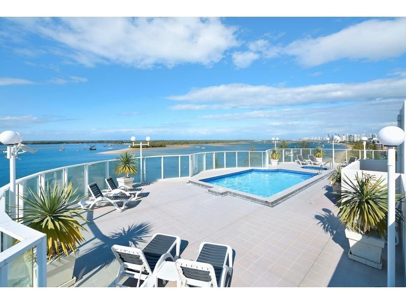 GF/510 Marine Parade, Biggera Waters QLD 4216