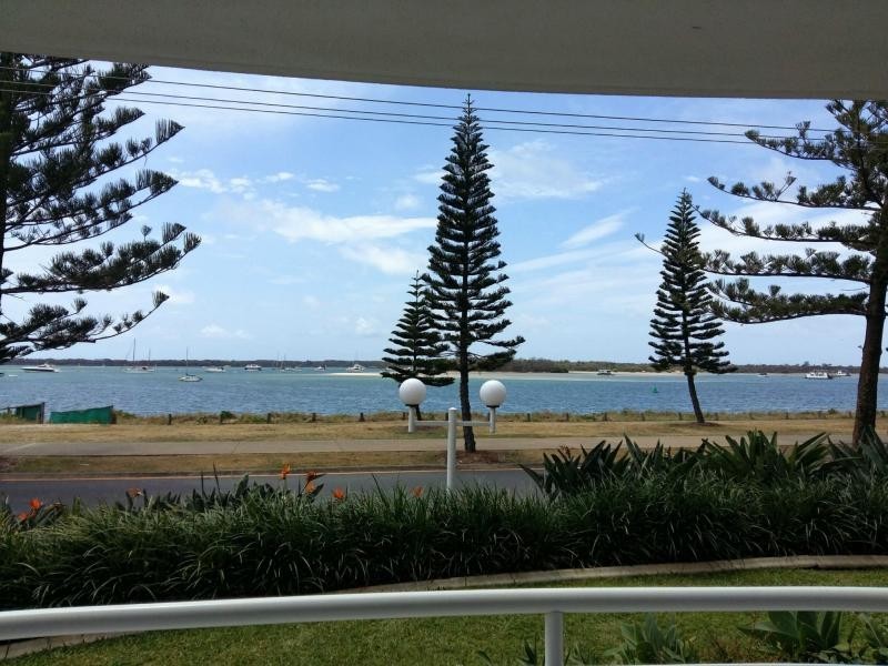 GF/510 Marine Parade, Biggera Waters QLD 4216