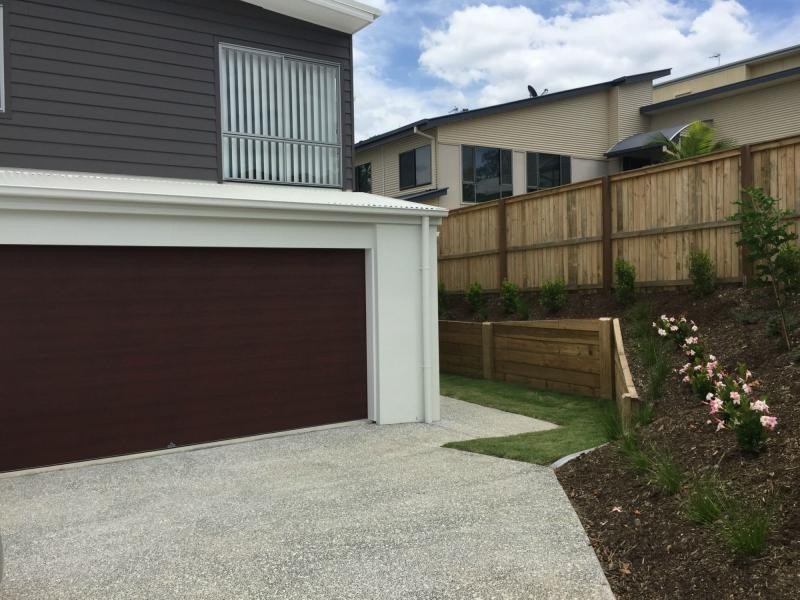 L2/40 Midway Terrace, Pacific Pines QLD 4211