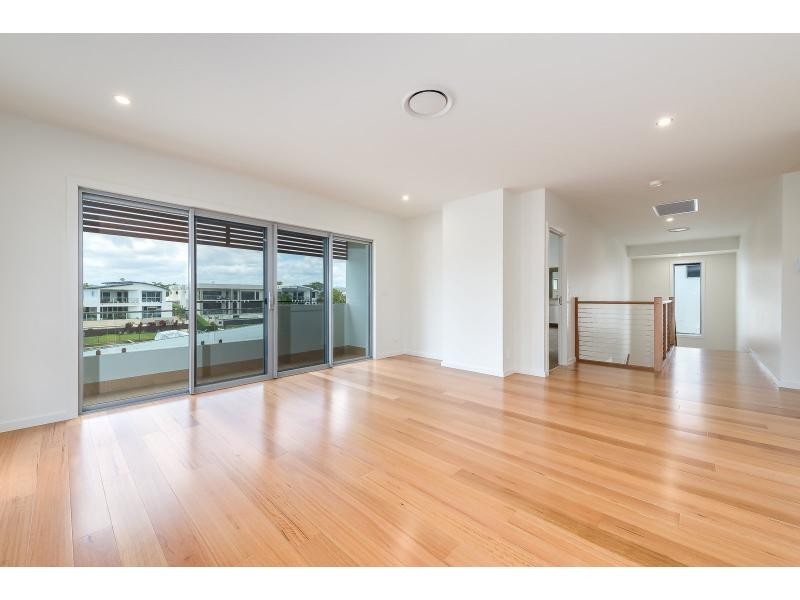 63 Southaven Drive, Helensvale QLD 4212