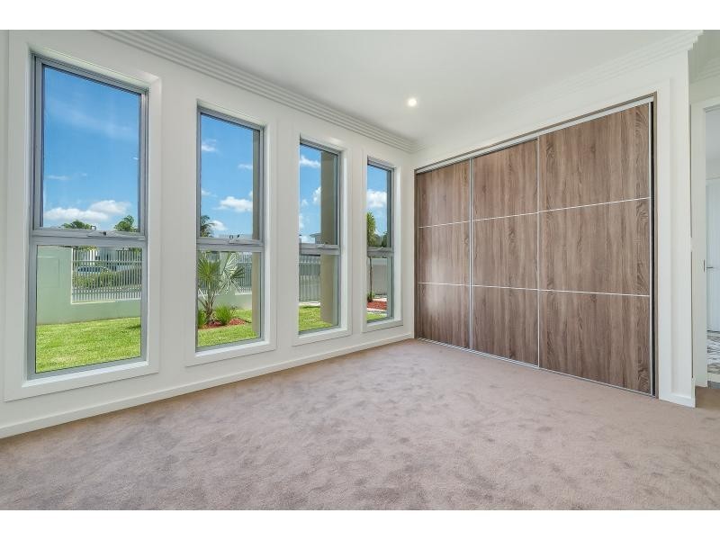 63 Southaven Drive, Helensvale QLD 4212