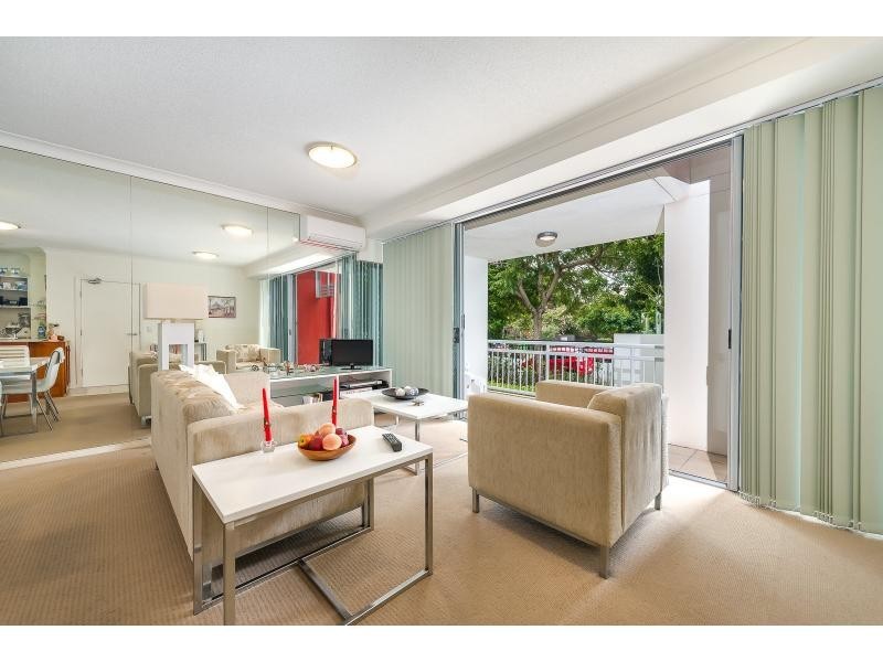 7/13-23 Bright Avenue, Labrador QLD 4215