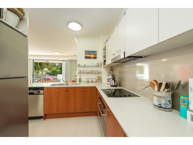 7/13-23 Bright Avenue, Labrador QLD 4215