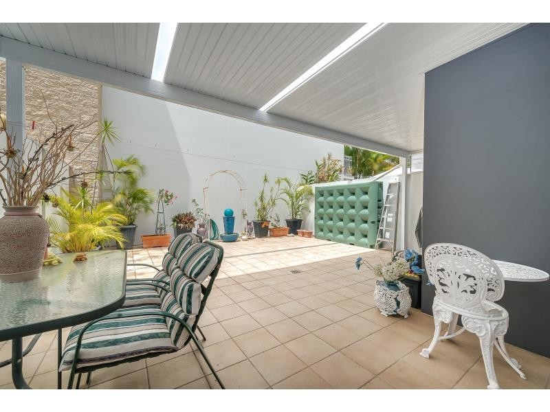 7/13-23 Bright Avenue, Labrador QLD 4215