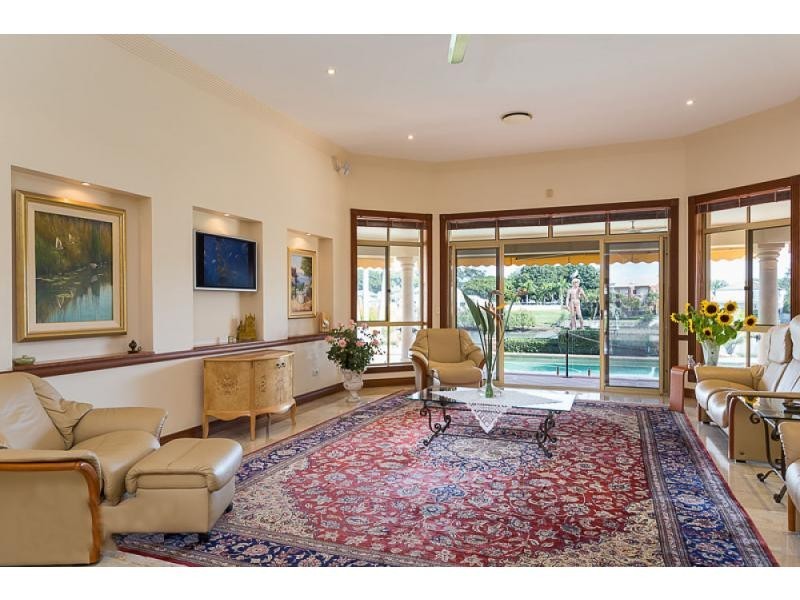 15 Sir Bruce Small Boulevard, Benowa Waters QLD 4217