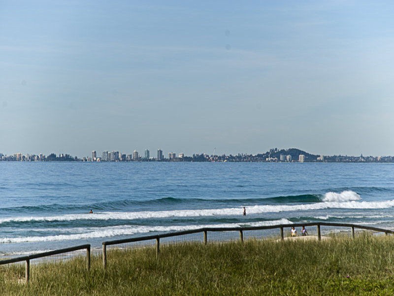 Unit 1/554 Marine Parade, Biggera Waters QLD 4216
