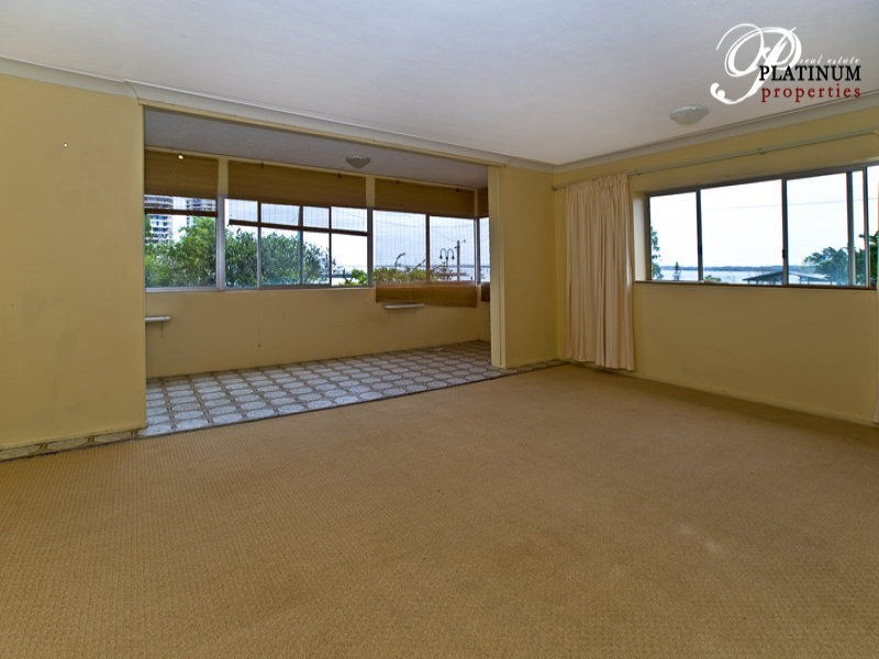 Unit 1/554 Marine Parade, Biggera Waters QLD 4216