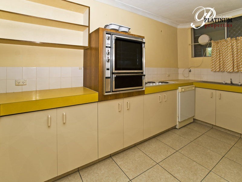 Unit 1/554 Marine Parade, Biggera Waters QLD 4216