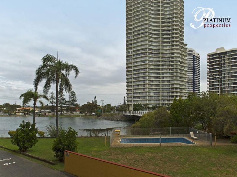 Unit 1/554 Marine Parade, Biggera Waters QLD 4216