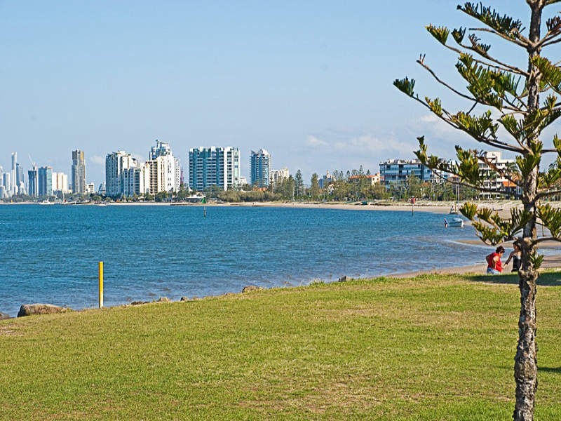 Unit 1/554 Marine Parade, Biggera Waters QLD 4216