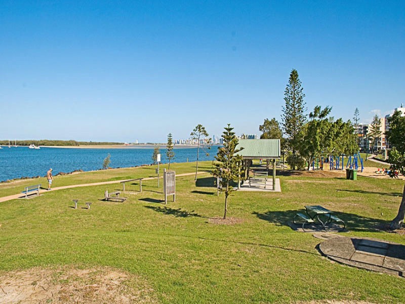 Unit 1/554 Marine Parade, Biggera Waters QLD 4216