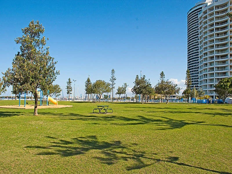 Unit 1/554 Marine Parade, Biggera Waters QLD 4216