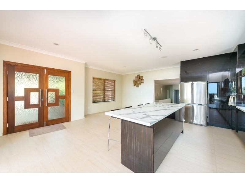 52 Landman Court, Clagiraba QLD 4211