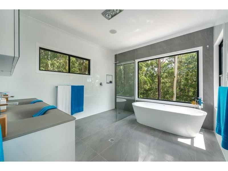 52 Landman Court, Clagiraba QLD 4211