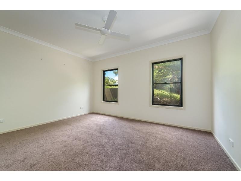 52 Landman Court, Clagiraba QLD 4211