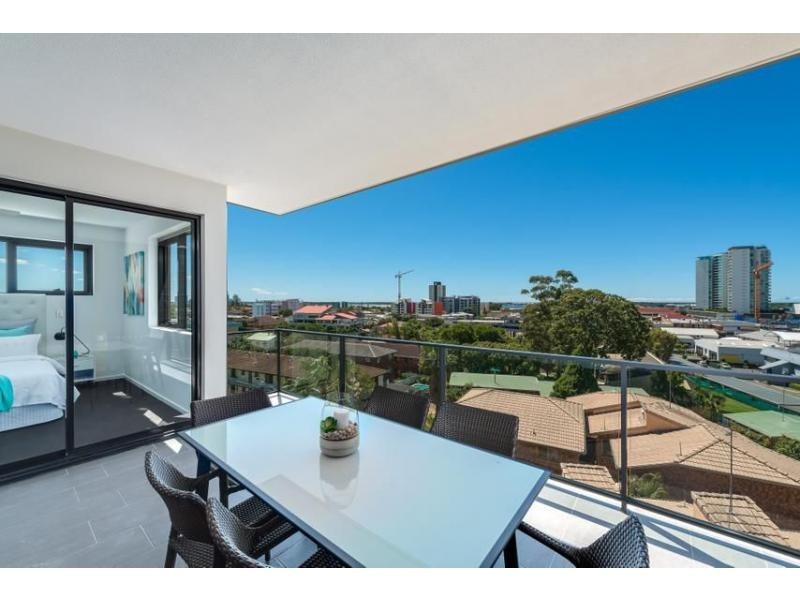 7/91 High Street, Southport QLD 4215