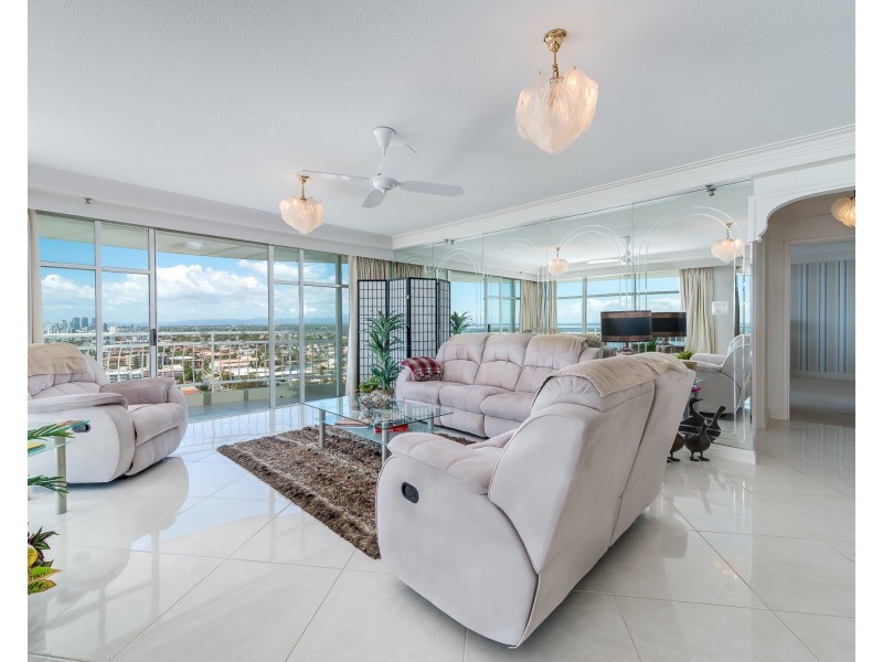 5 Bayview Street, Runaway Bay QLD 4216