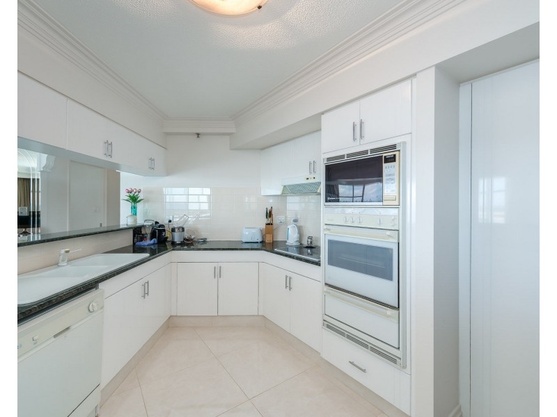 5 Bayview Street, Runaway Bay QLD 4216